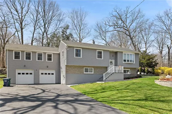 Mahopac, NY 10541,581 Wood RD