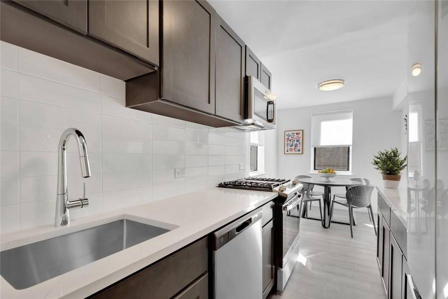 2420 Morris AVE #2A, Bronx, NY 10468