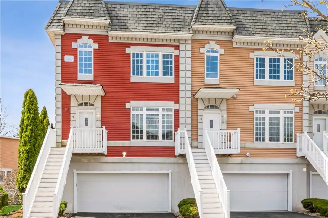 Nanuet, NY 10954,16 Versailles WAY