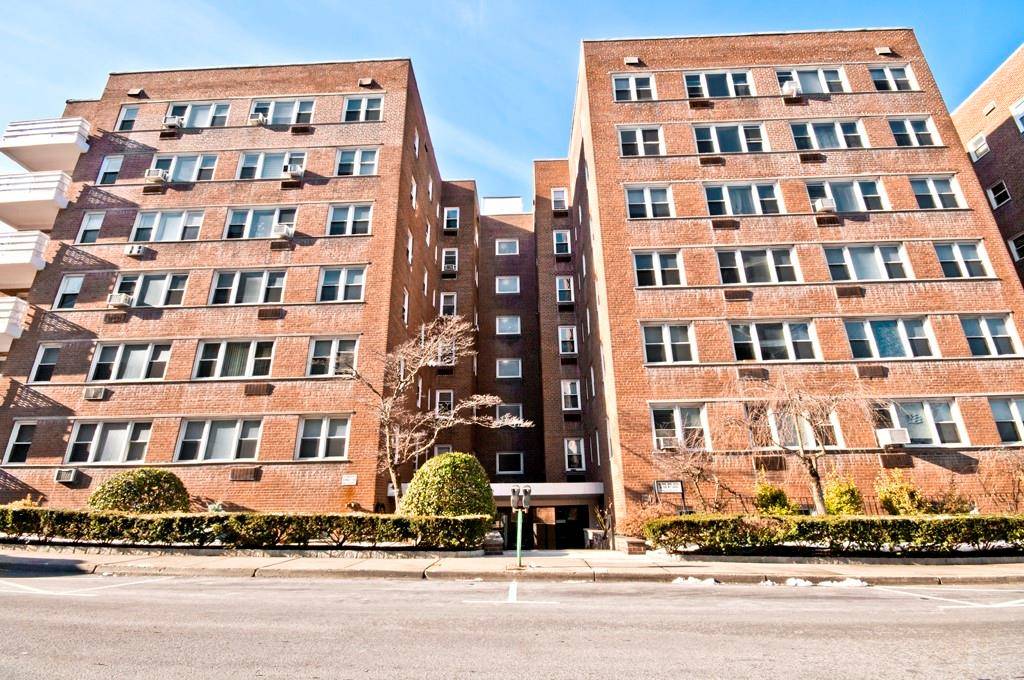 30 E Hartsdale AVE #2K, Hartsdale, NY 10530