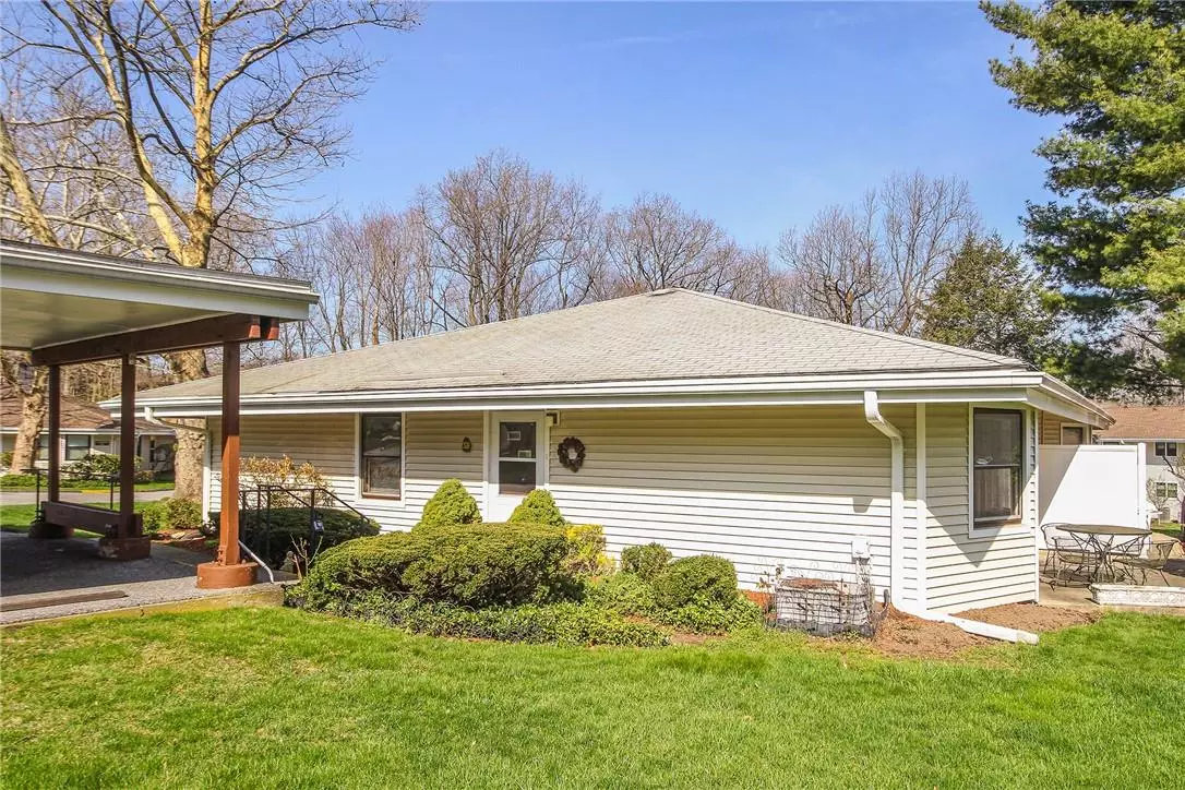 Yorktown Heights, NY 10598,32 Cambridge CT #B