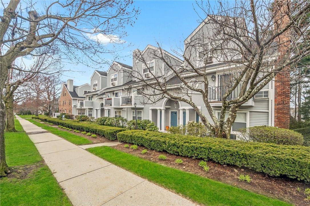 36 Greenridge AVE #304, White Plains, NY 10605