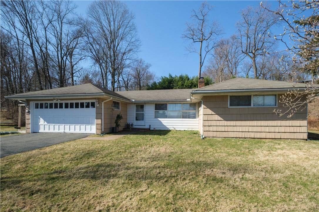 204 Bliss LN, Nyack, NY 10960