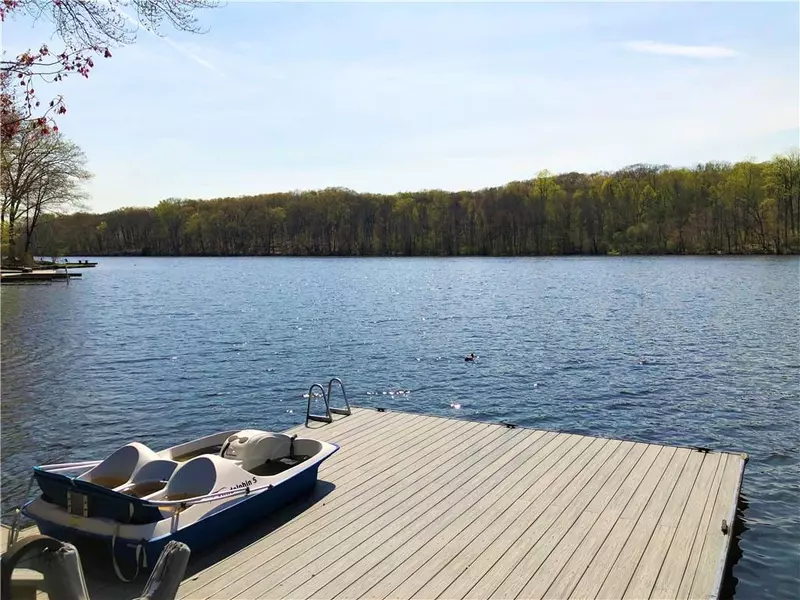 11 Kirk Lake DR, Mahopac, NY 10541