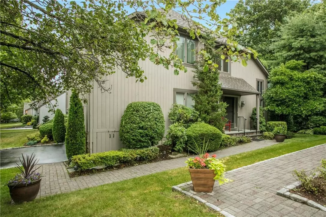 White Plains, NY 10605,134 Woodbrook RD