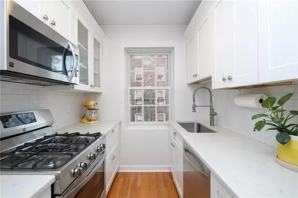 2 Alden PL #3D,  Bronxville,  NY 10708