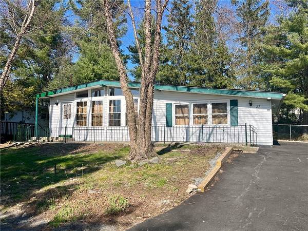 27 Crescent CIR, Rock Hill, NY 12775