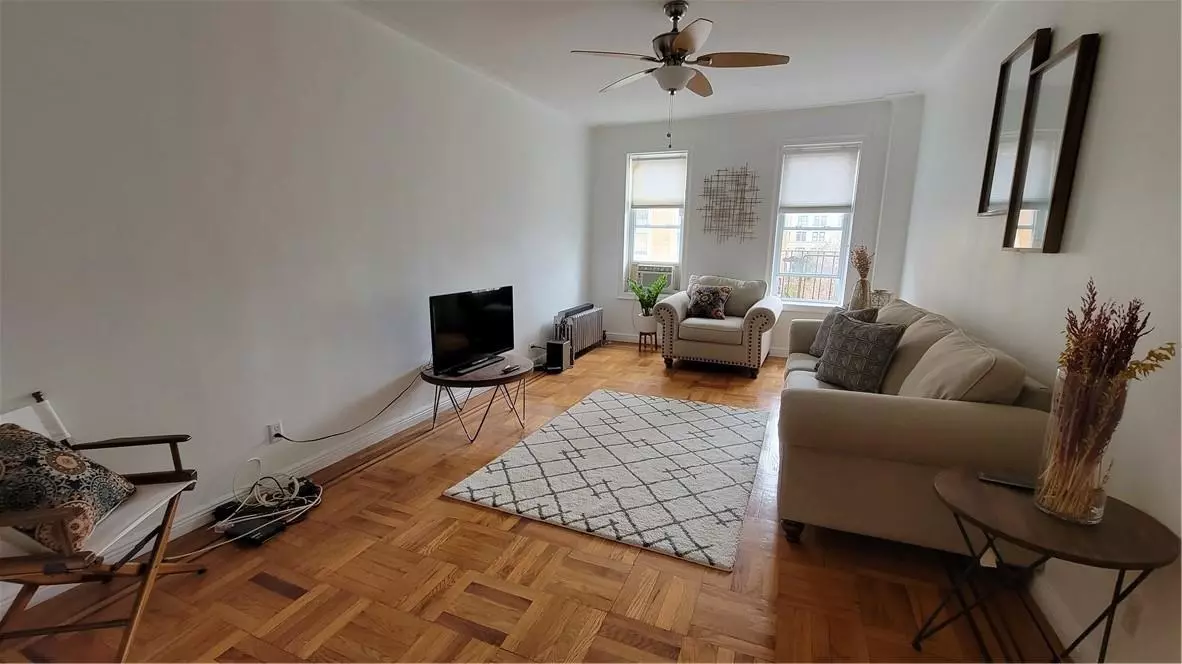 Bronx, NY 10462,2081 Cruger AVE #4K