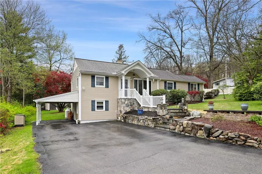 50 E Lovell ST, Mahopac, NY 10541