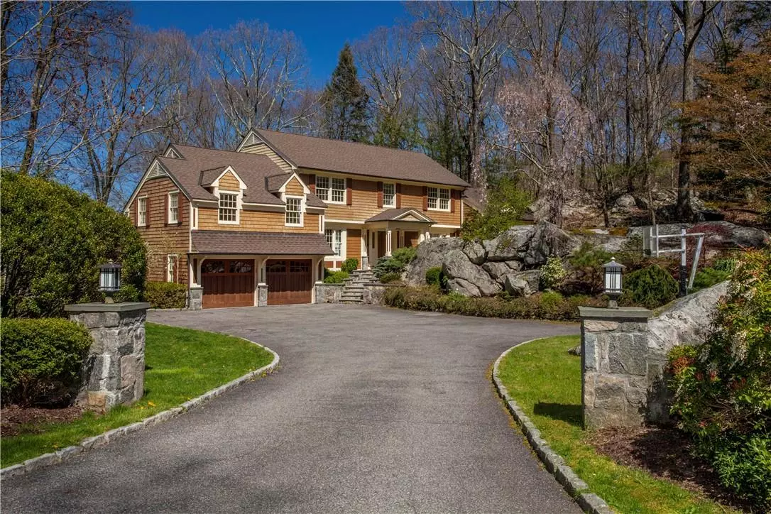 Chappaqua, NY 10514,62 Valley LN