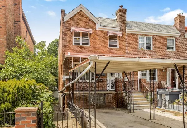 3319 Radcliff AVE, Bronx, NY 10469