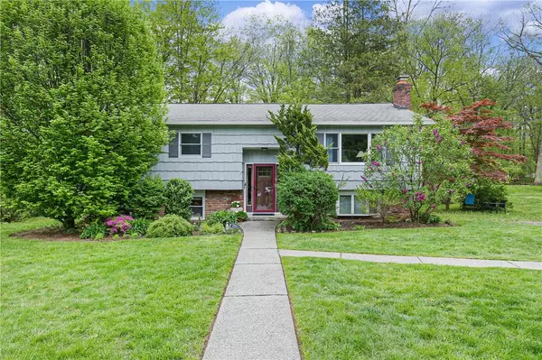 1850 Highbrook ST, Yorktown Heights, NY 10598