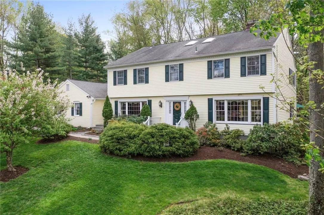 Pleasantville, NY 10570,176 Deerfield LN