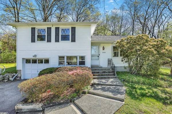 2504 Ridge ST, Yorktown Heights, NY 10598