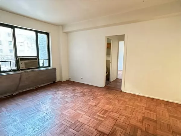 Bronx, NY 10462,1560 Metropolitan AVE #ME