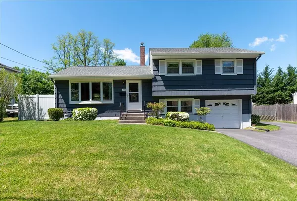 14 Lawrence ST, Tappan, NY 10983