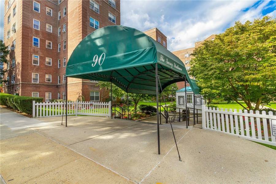 90 Bryant AVE #A-6D, White Plains, NY 10605