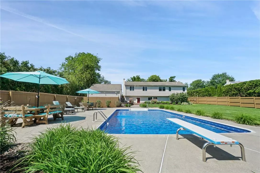 Yorktown Heights, NY 10598,2706 Denby DR