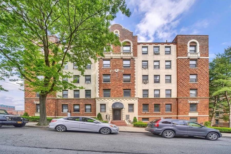 30 Windsor TER #1AA, White Plains, NY 10601