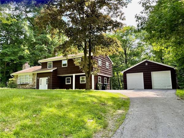 23 Lucky LN, Washingtonville, NY 10992