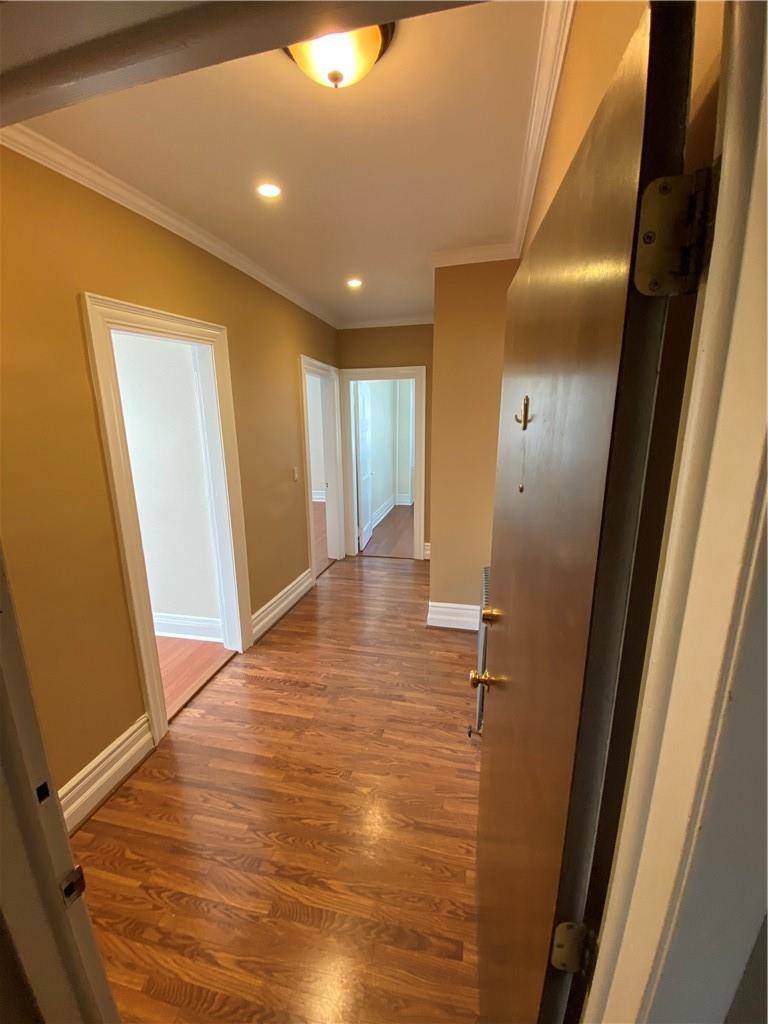 18 Poplar PL #2, New Rochelle, NY 10805