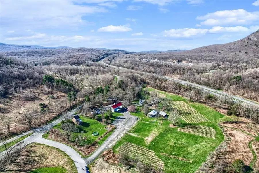 20 Sweet Clover RD, Highland Mills, NY 10930