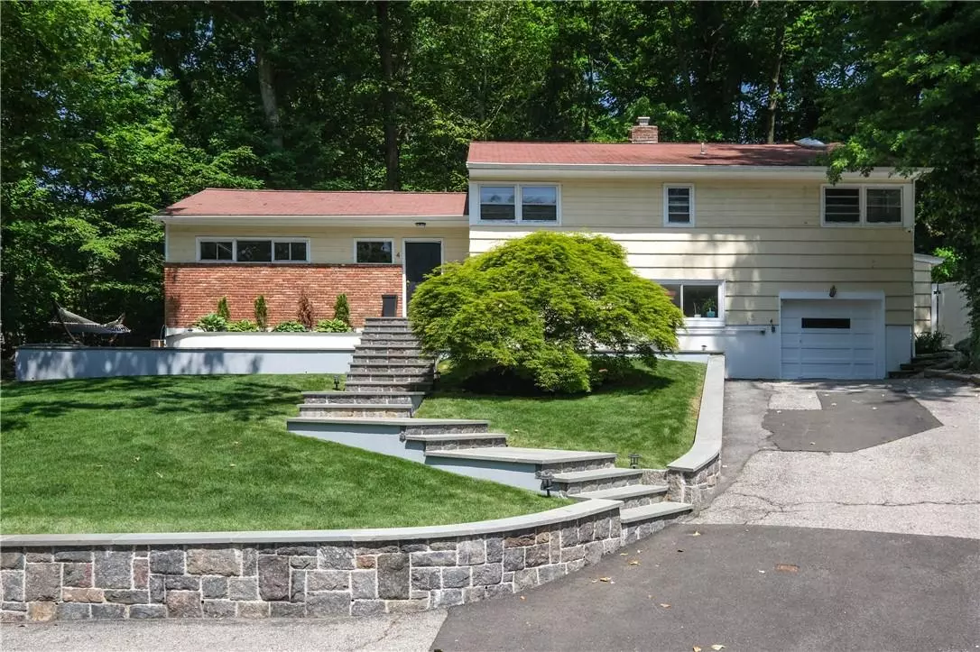 Ardsley, NY 10502,4 Markwood PL