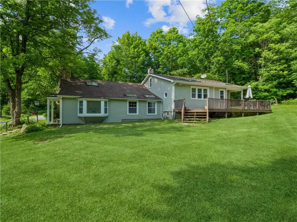 Pleasant Valley, NY 12569,517 Rossway RD