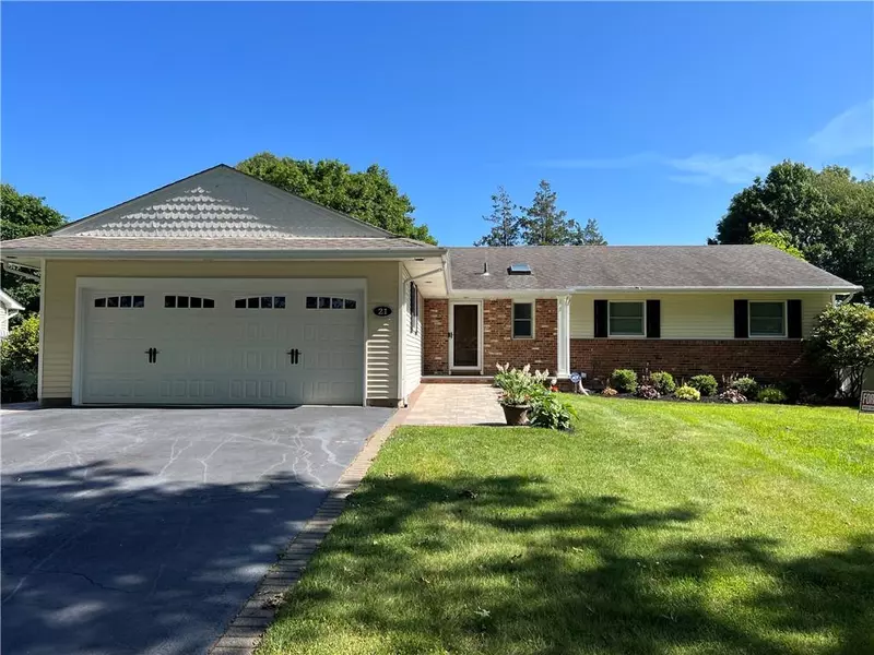 21 Autumn DR, East Northport, NY 11731