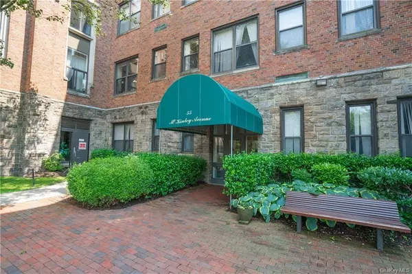 55 Mckinley AVE #D2-10, White Plains, NY 10606