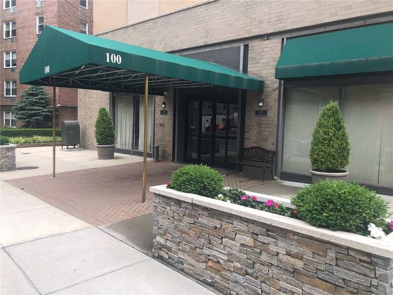 100 E Hartsdale AVE #4FE, Hartsdale, NY 10530