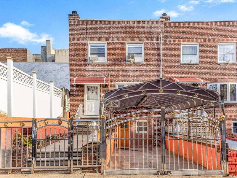 4460 Carpenter AVE, Bronx, NY 10470