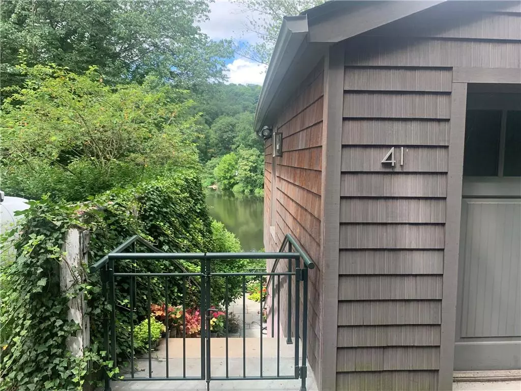 Lake Peekskill, NY 10537,41 Lake DR #B