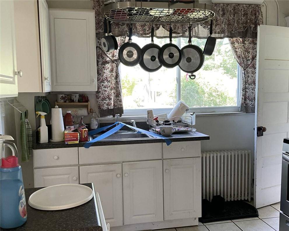 West Nyack, NY 10994,17 Demarest AVE