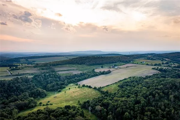 Millerton, NY 12546,5 Homestead Farm LN