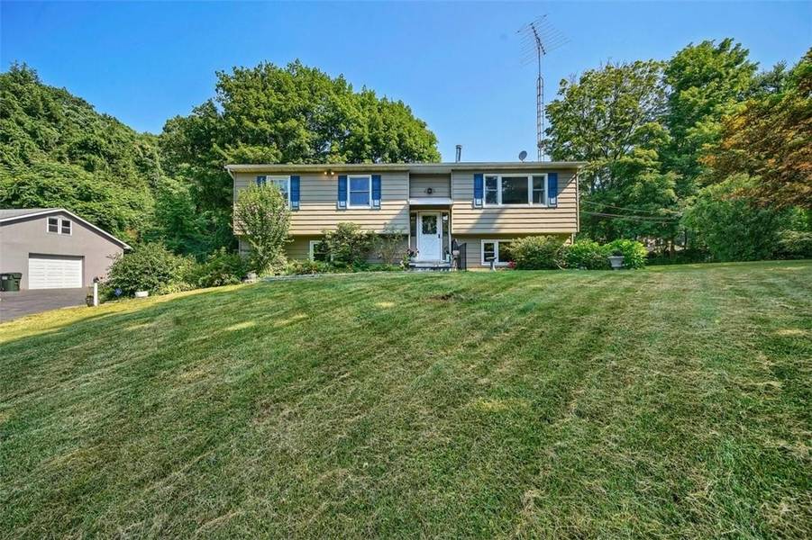 155 Stoneleigh AVE, Carmel, NY 10512
