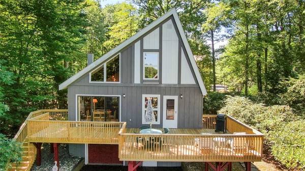 40 Scarborough CIR, Rock Hill, NY 12775