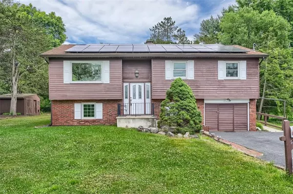 7 Bonticou View DR, New Paltz, NY 12561