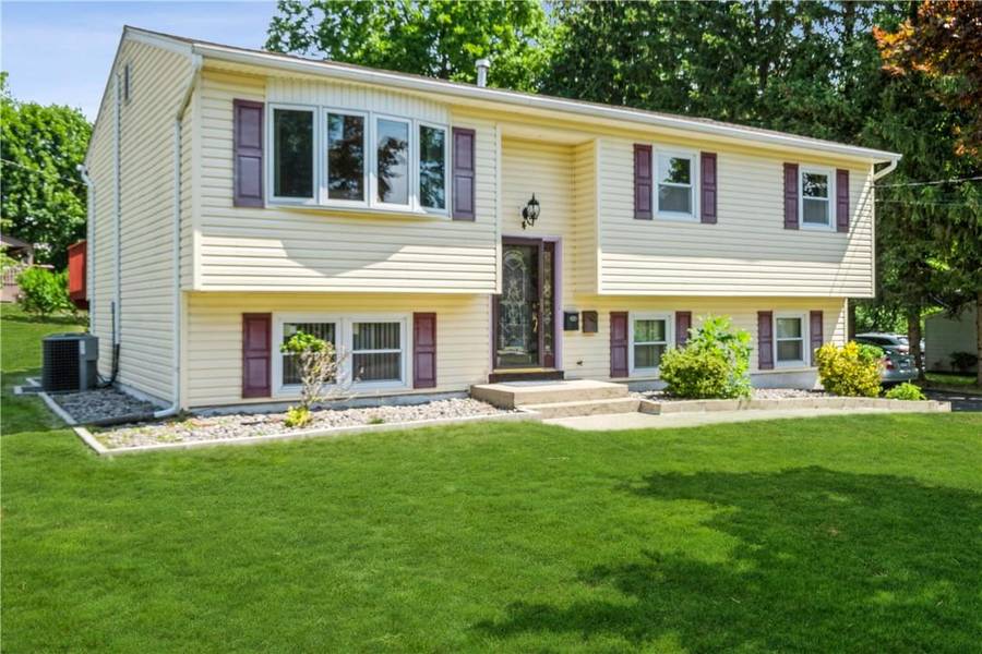 4 Scales RD, West Nyack, NY 10994