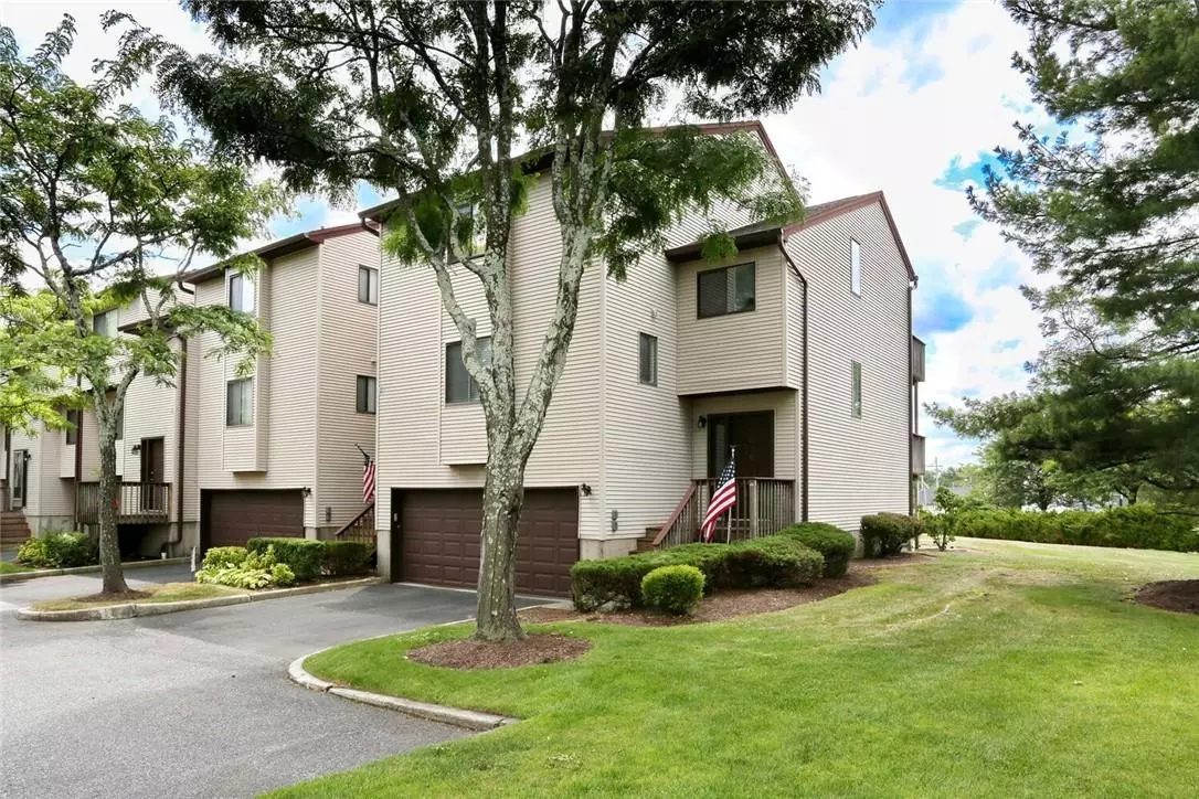 Nanuet, NY 10954,19 Kings CT