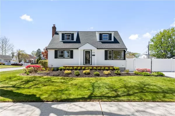 3970 Steven CT, Seaford, NY 11783