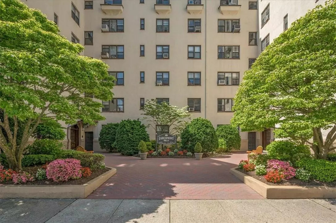 Larchmont, NY 10538,17 N Chatsworth AVE #4k