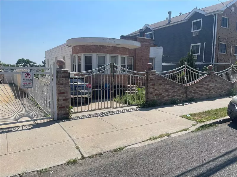 3640 Palmer AVE, Bronx, NY 10466