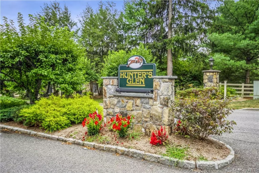 Carmel, NY 10512,3006 Morgan DR