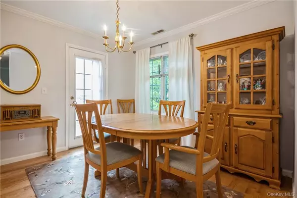 Carmel, NY 10512,3006 Morgan DR