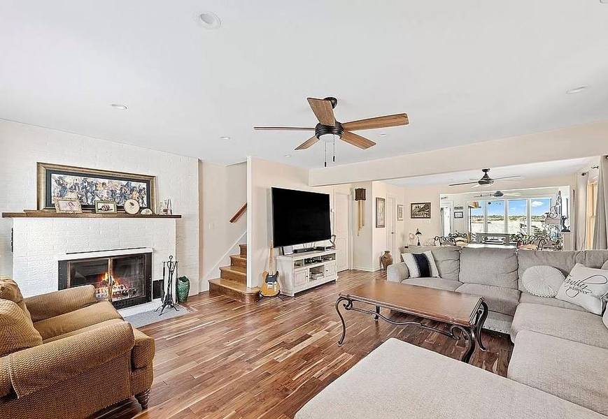 2810 Schurz AVE, Bronx, NY 10465