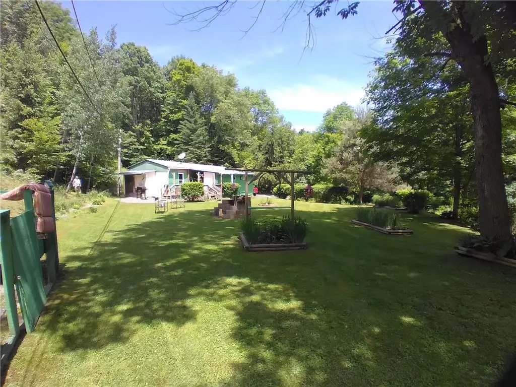 Livingston Manor, NY 12758,461 Back Shandelee RD