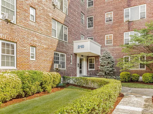 210 Pelham RD #2A, New Rochelle, NY 10805