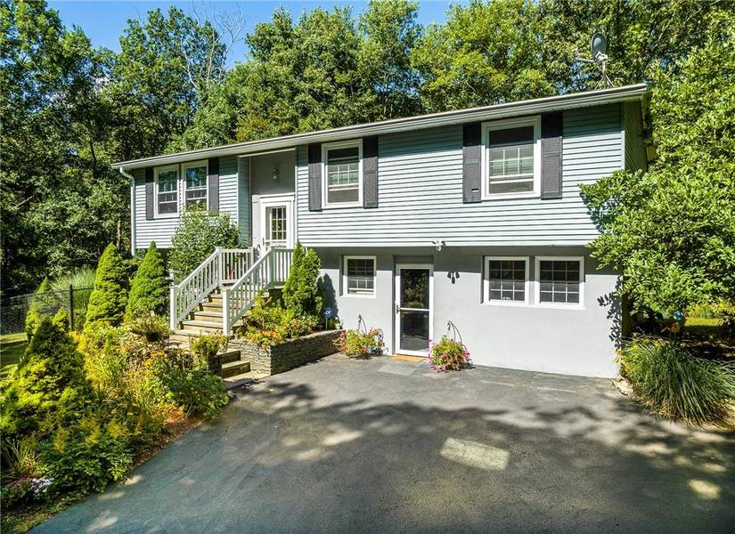 79 Wendy DR, Poughquag, NY 12570