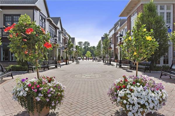 402 Main ST, Armonk, NY 10504